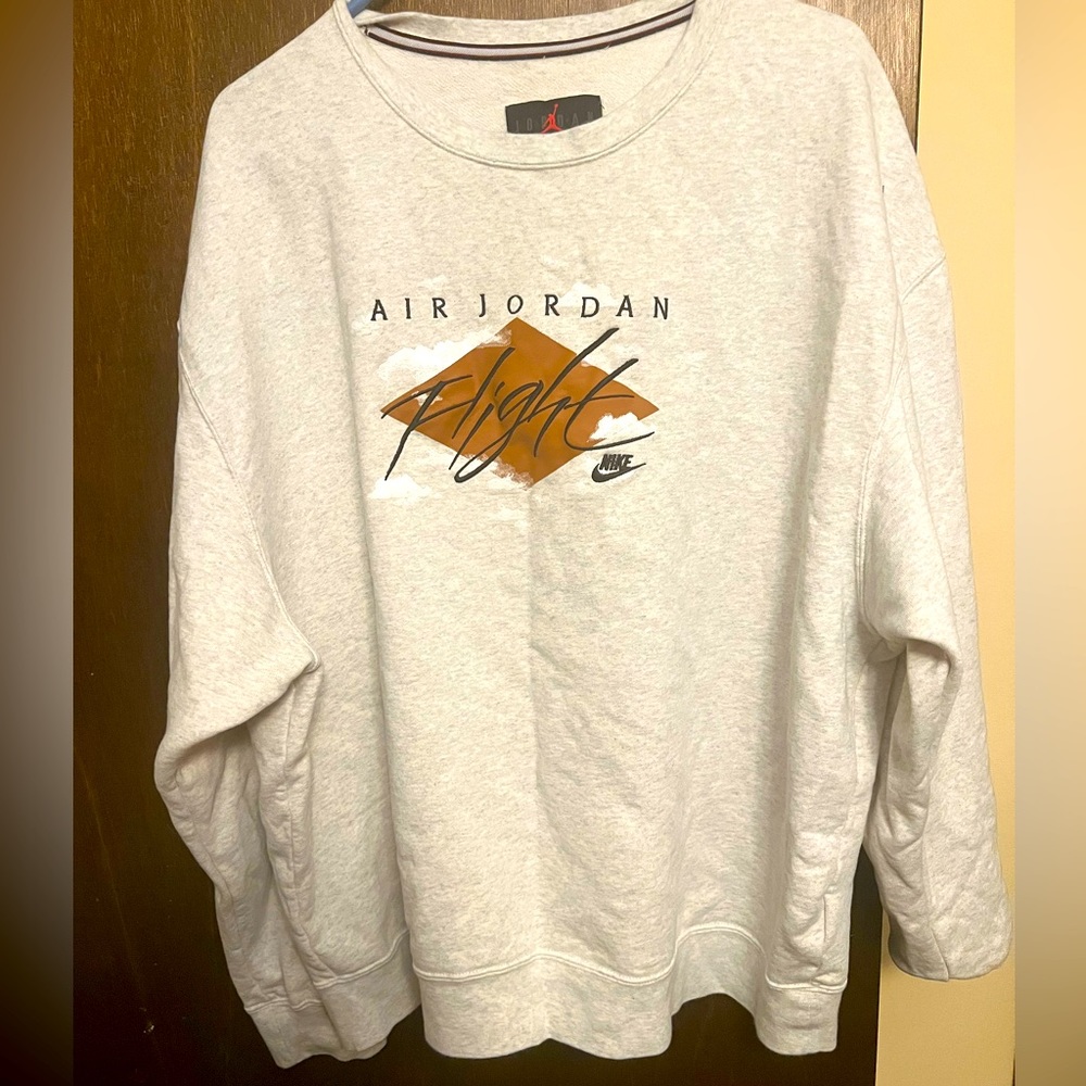Jordan Statement Essentials
Men's Fleece Crew Sweatshirt XXL